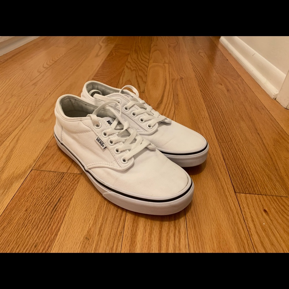 Vans white tennis shoe , great condition